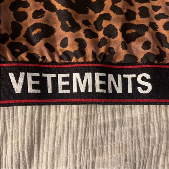 VETEMENTS Leapord Two Piece Set. - Picture 5 of 5